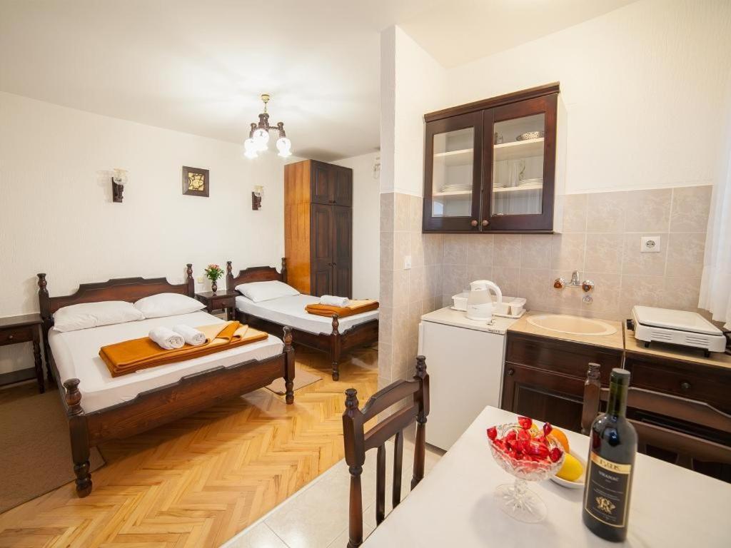 Guest House 4M Petrovac Ruang foto