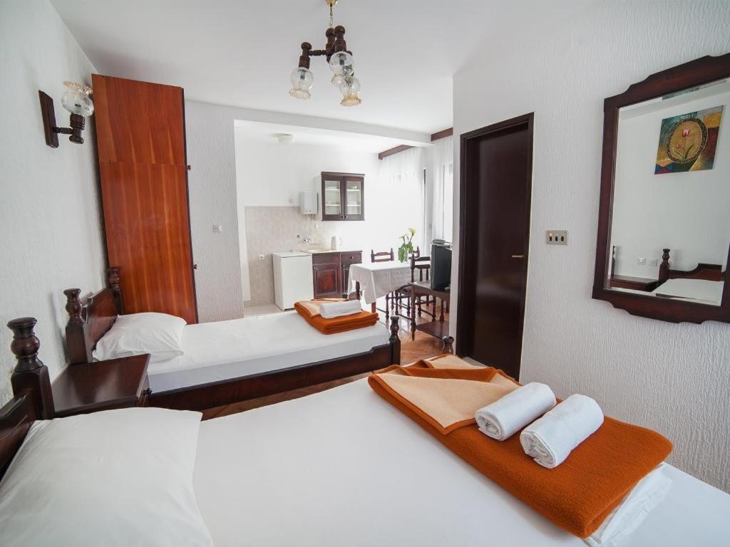 Guest House 4M Petrovac Ruang foto