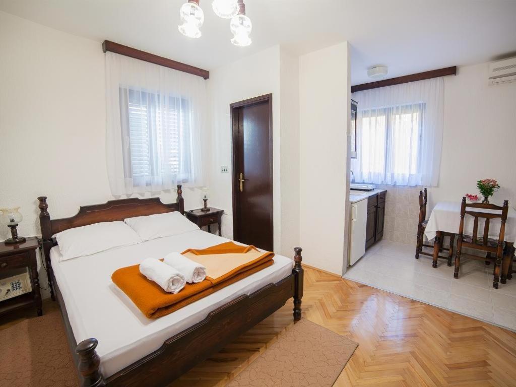 Guest House 4M Petrovac Ruang foto