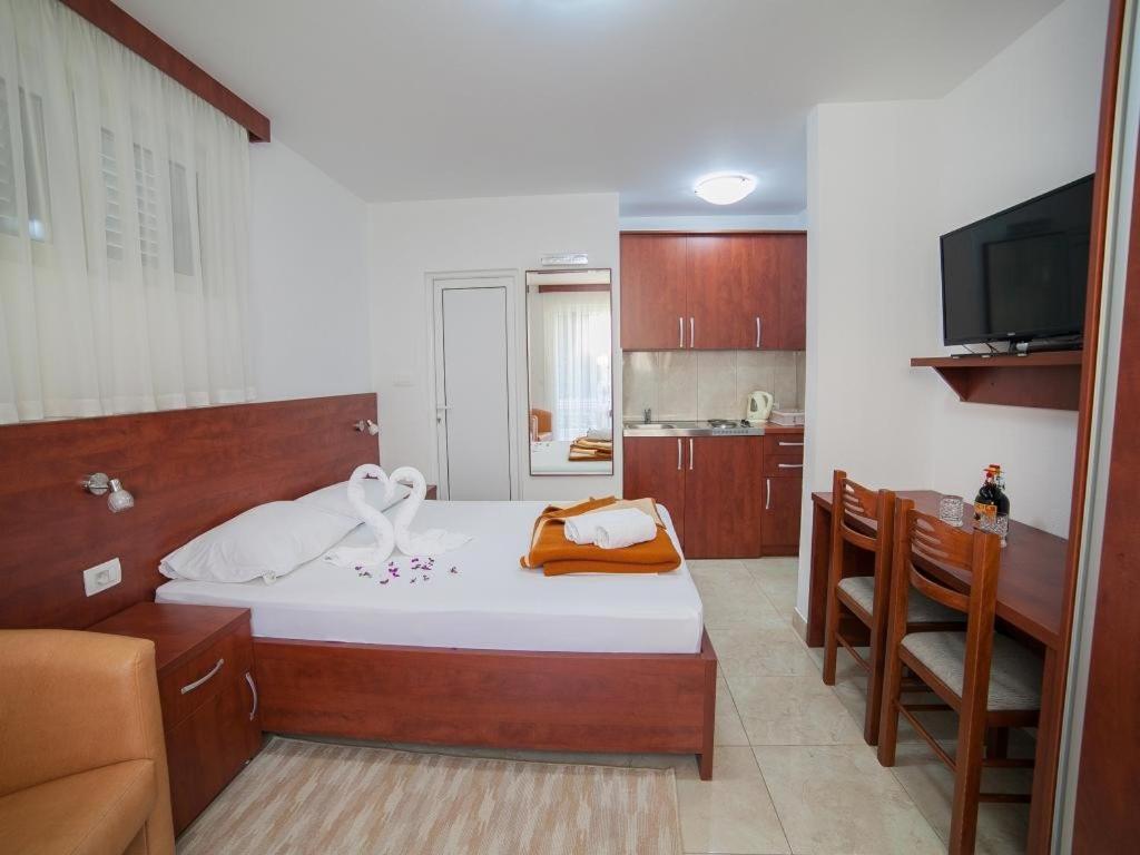 Guest House 4M Petrovac Ruang foto