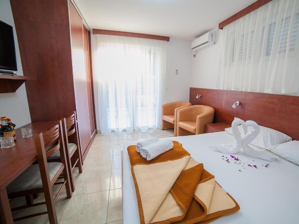 Guest House 4M Petrovac Ruang foto