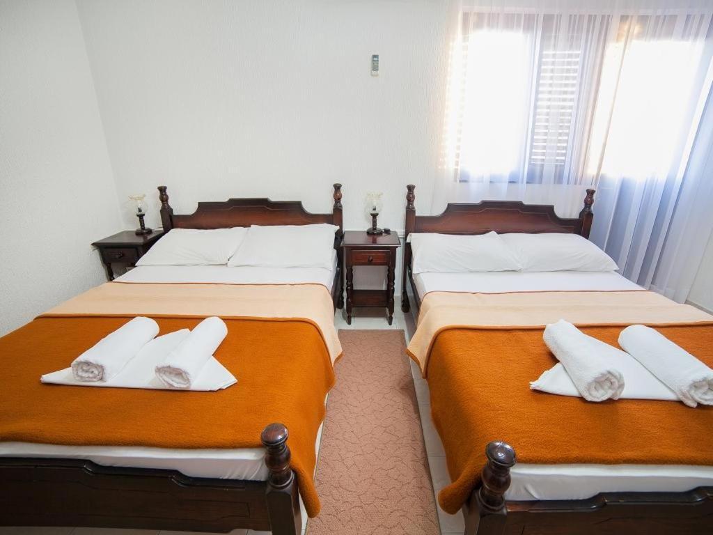 Guest House 4M Petrovac Ruang foto