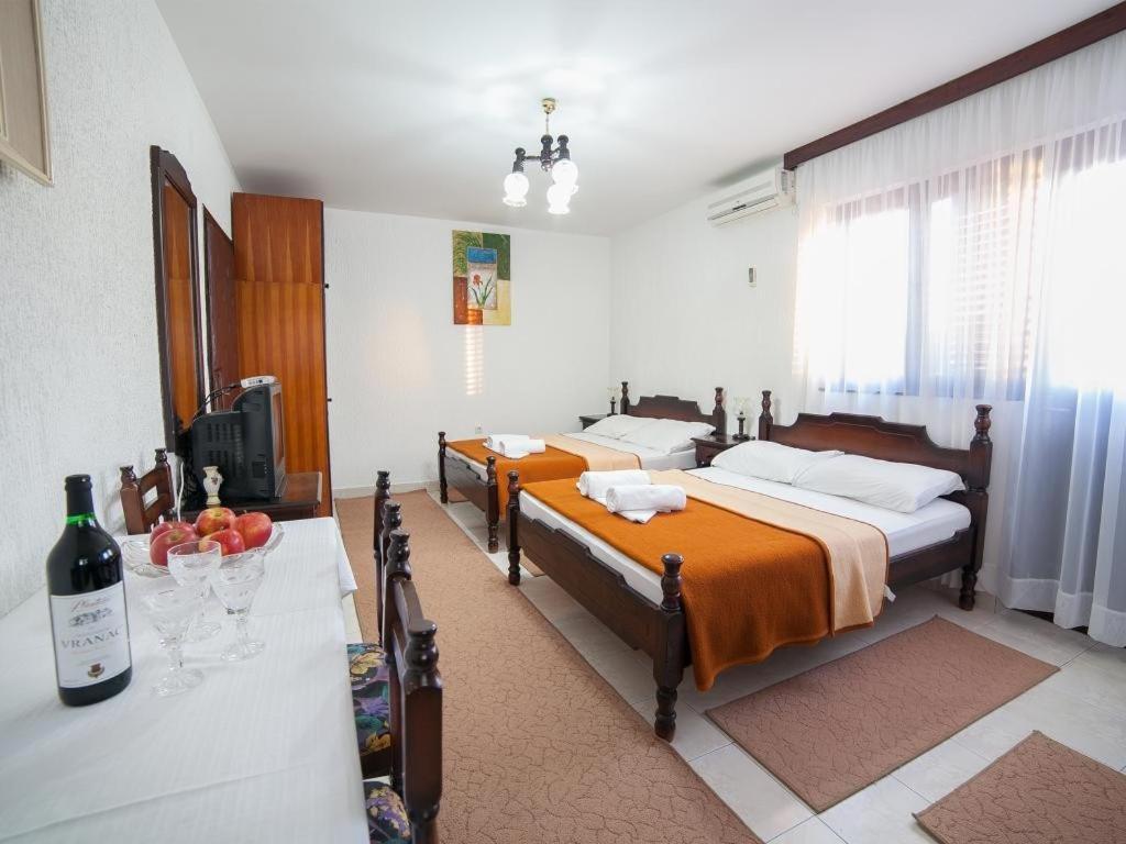 Guest House 4M Petrovac Ruang foto