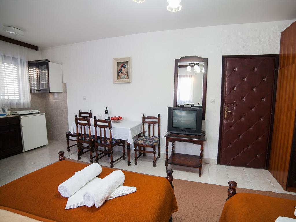 Guest House 4M Petrovac Ruang foto